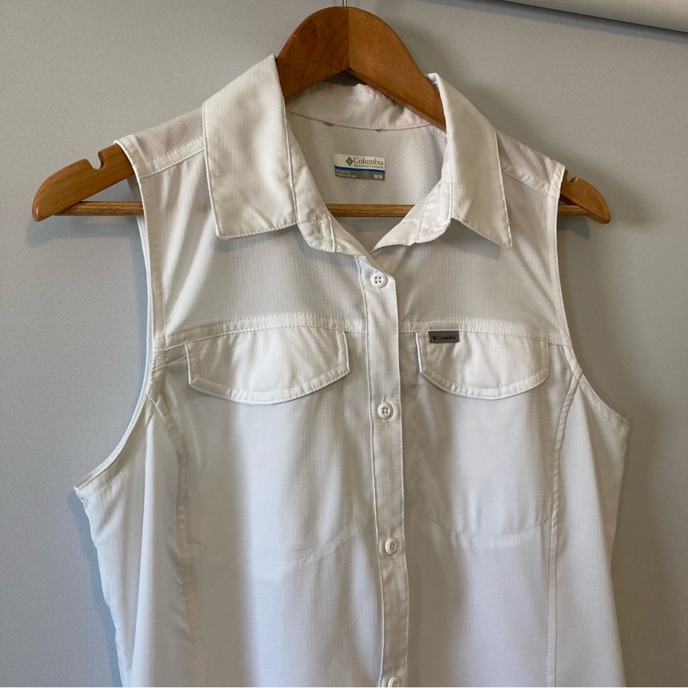 Columbia Active Sleeveless Collared Button Down Shirt